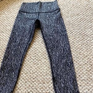 Lululemon black and white leggings. Size 4